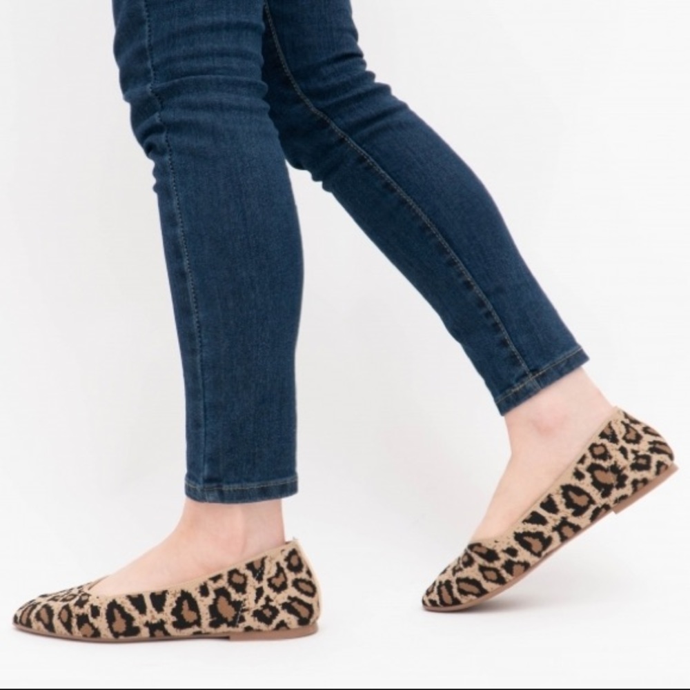 NIB SKECHERS CLEO CLAWSOME LEOPARD KNOT BALLET FLATS 7.5